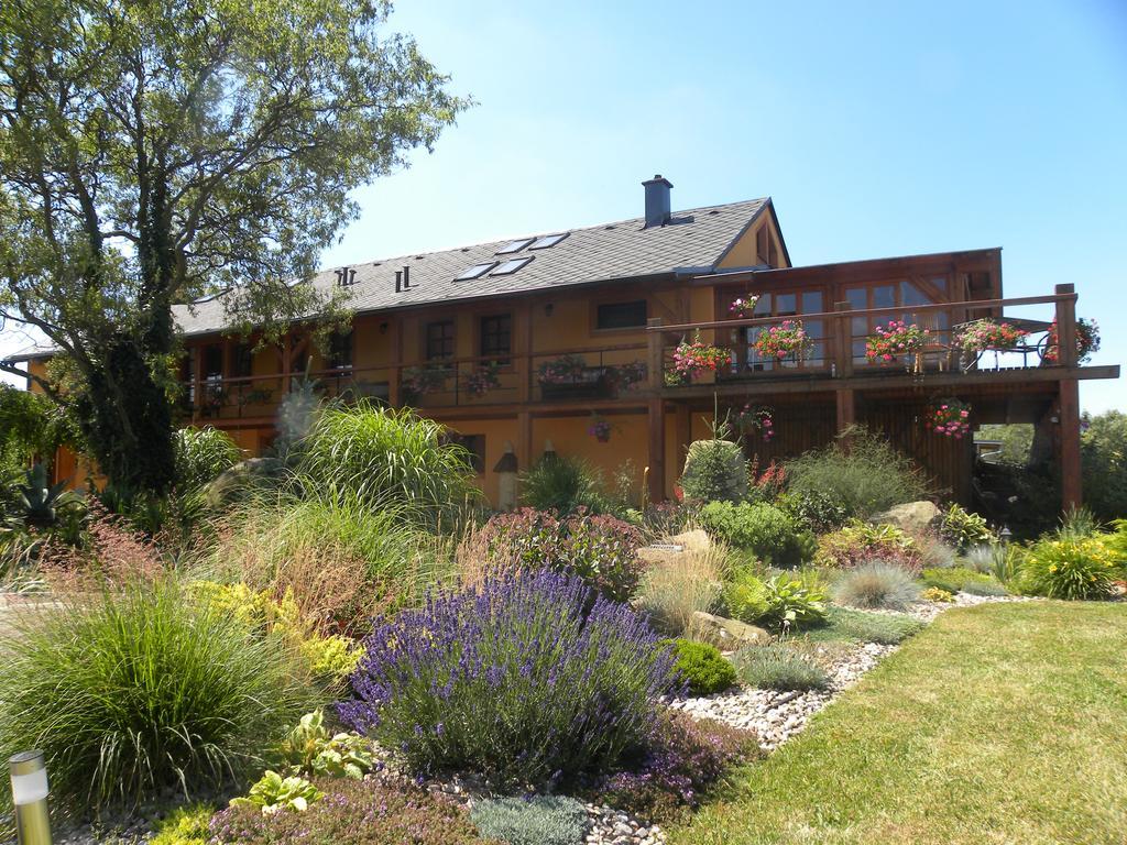 Agroturismo Farma Wenet Broumov